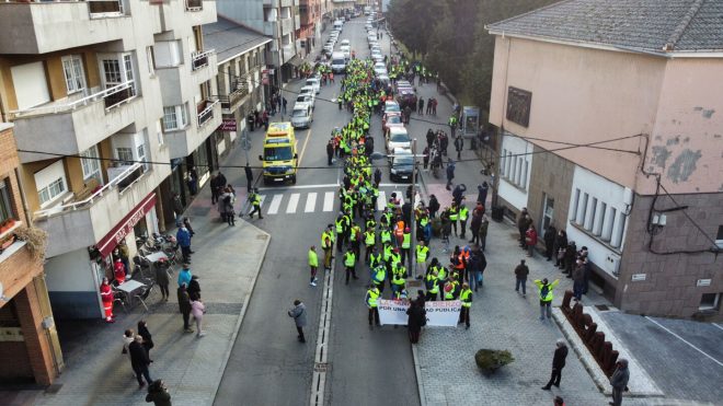 Salida de la marcha blanca por la sanidad desde Villablino