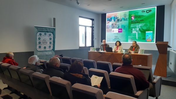 Carolina López, durante la presentación del proyecto Repuebla León Sostenible