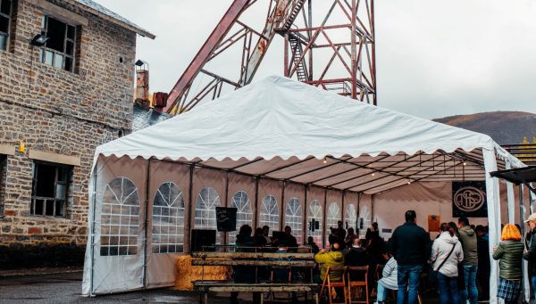 Feria del Libro de Laciana en el Pozo María