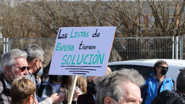Última etapa de la marcha blanca entre Cubillos y Ponferrada. / Iván Kalax