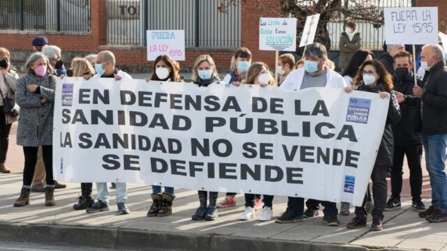 Última etapa de la marcha blanca entre Cubillos y Ponferrada. / Iván Kalax