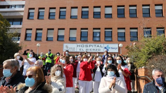 Última etapa de la marcha blanca entre Cubillos y Ponferrada. / Iván Kalax